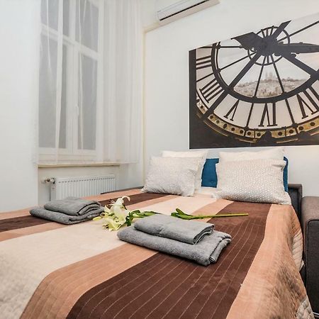 Timeless Apartment With Free Private Parking Budapeste Exterior foto