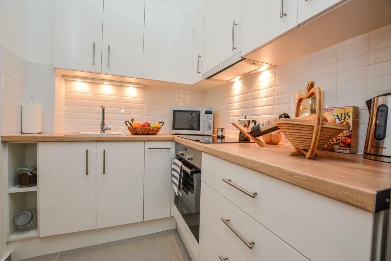 Timeless Apartment With Free Private Parking Budapeste Exterior foto