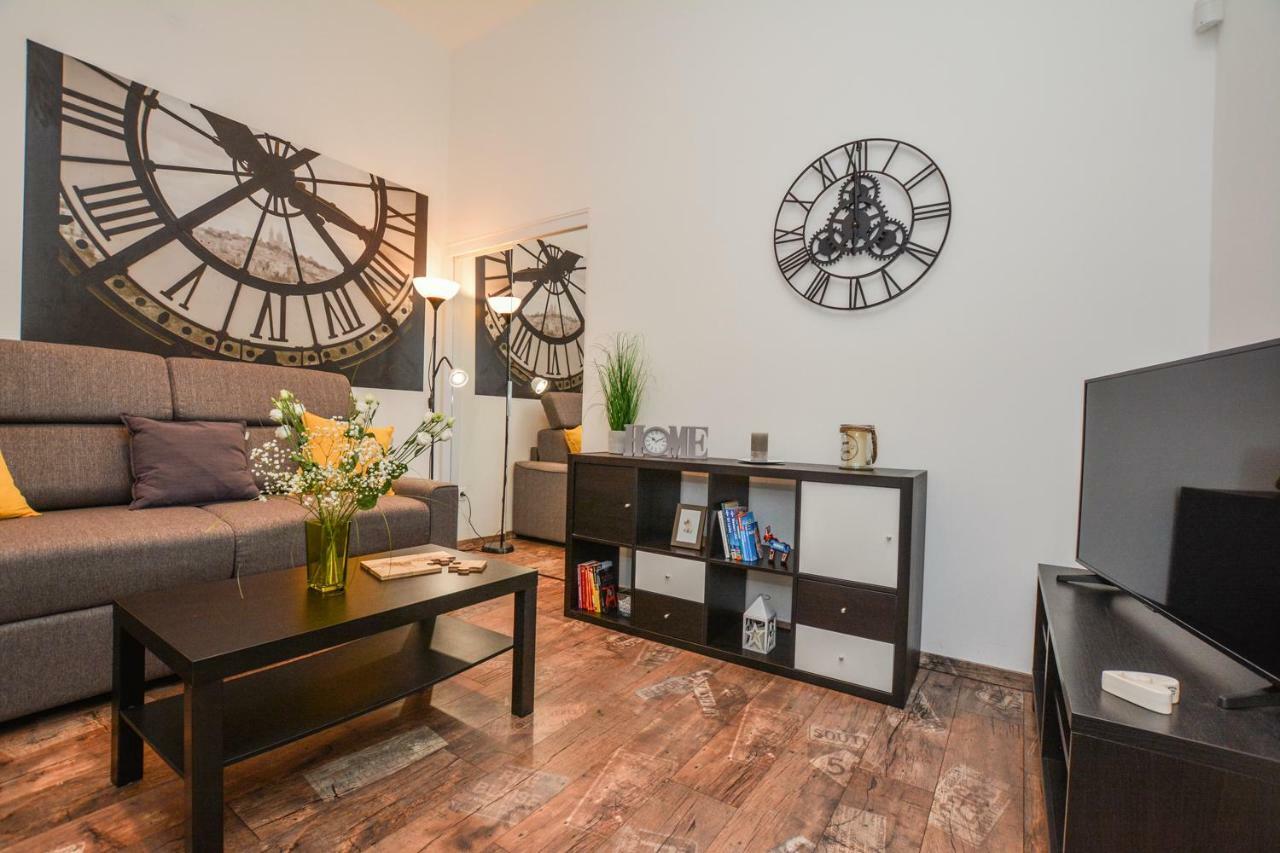 Timeless Apartment With Free Private Parking Budapeste Exterior foto