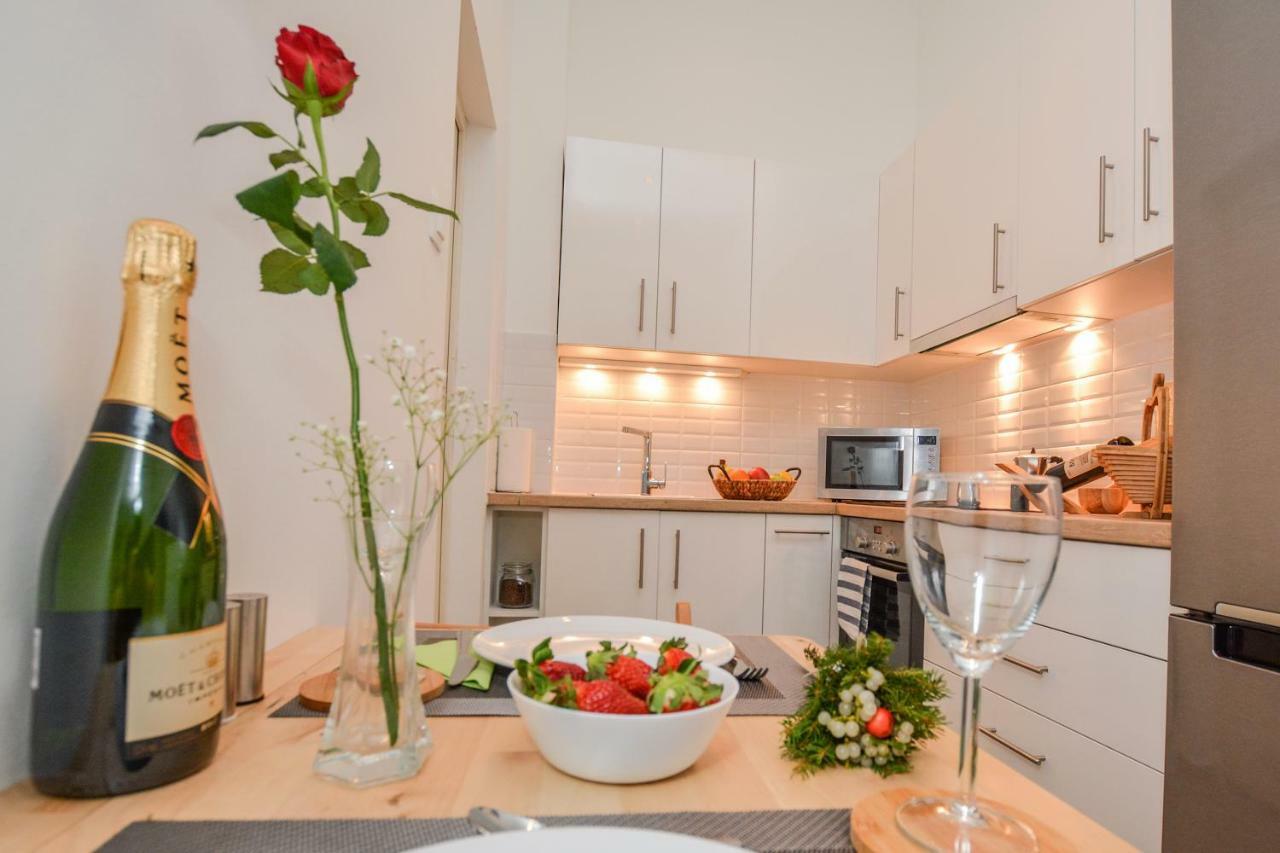 Timeless Apartment With Free Private Parking Budapeste Exterior foto