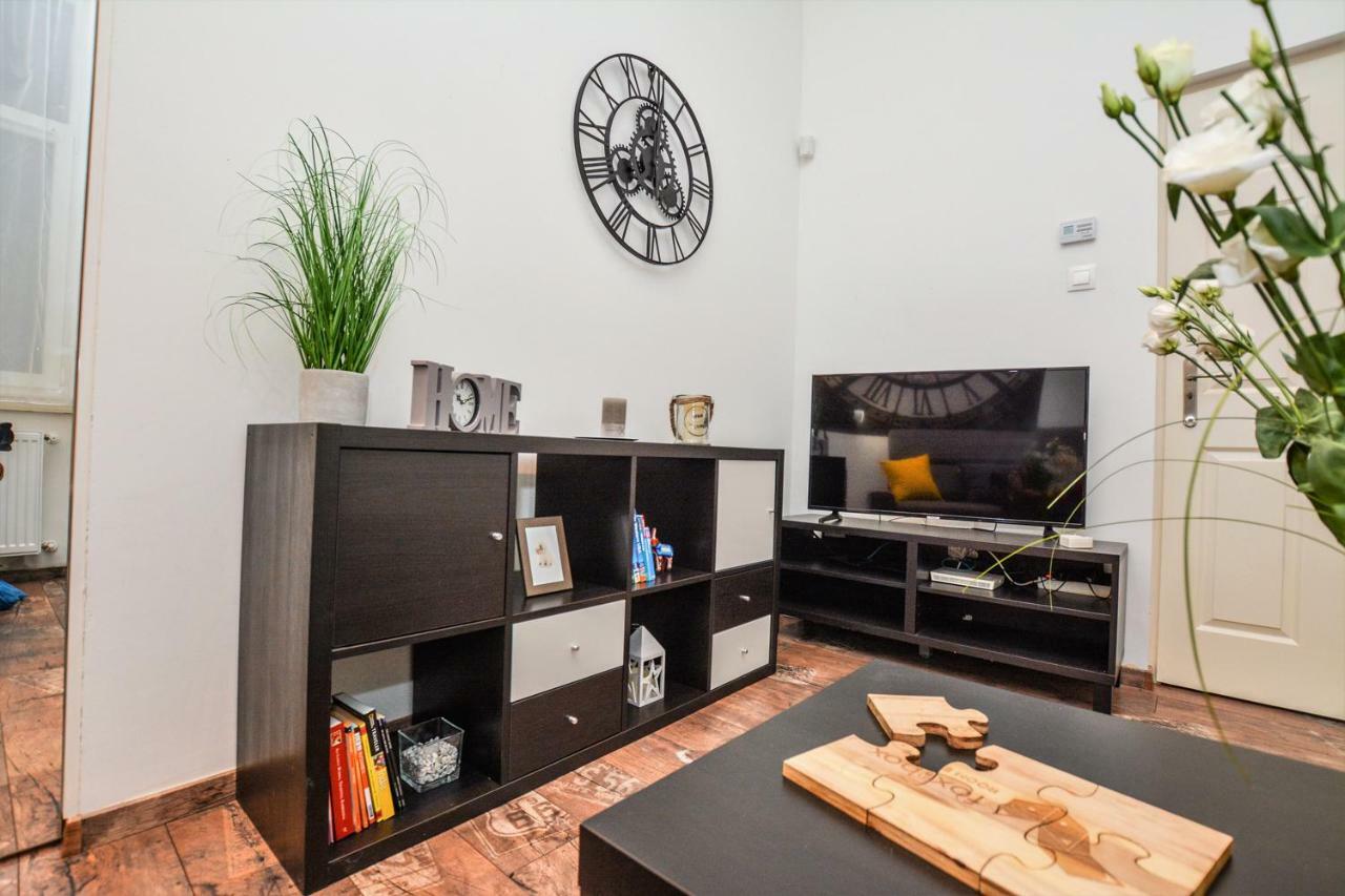 Timeless Apartment With Free Private Parking Budapeste Exterior foto