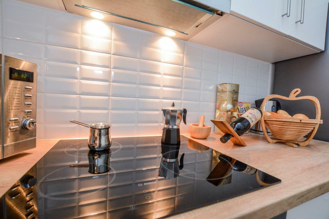 Timeless Apartment With Free Private Parking Budapeste Exterior foto